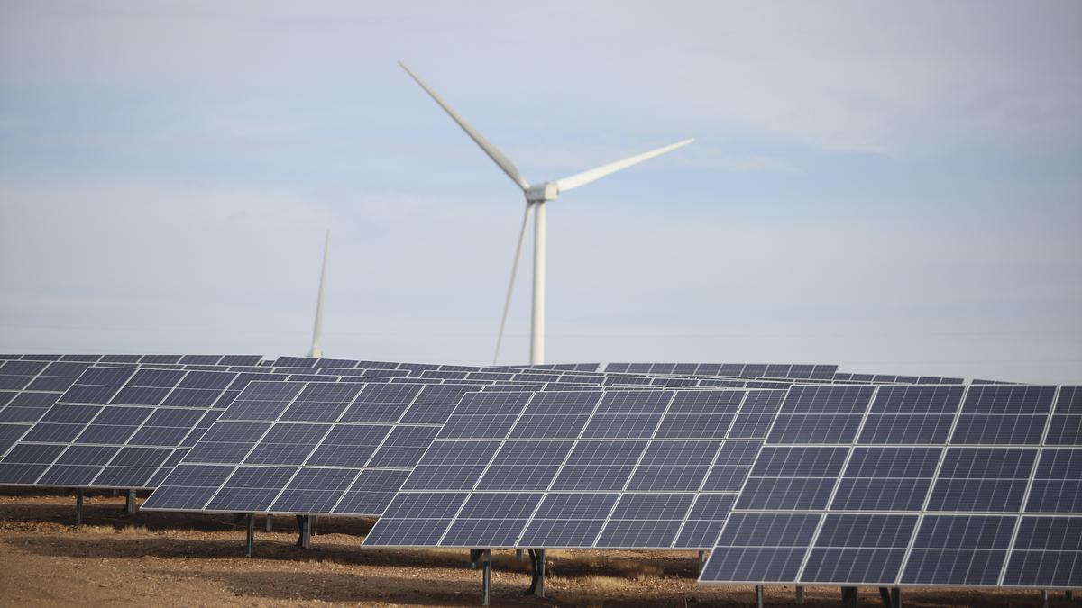 En la imatge apareix la planta fotovoltaica d’Iberdrola ubicada en Andévalo, en la província de Huelva.