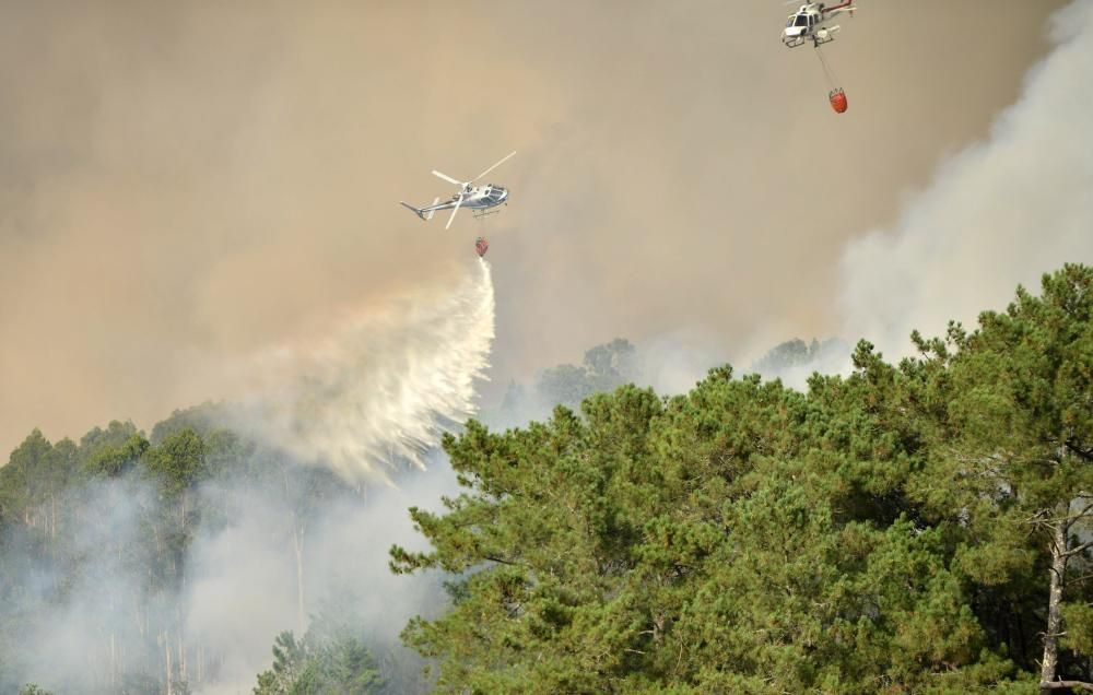 Incendio forestal en Cotobade