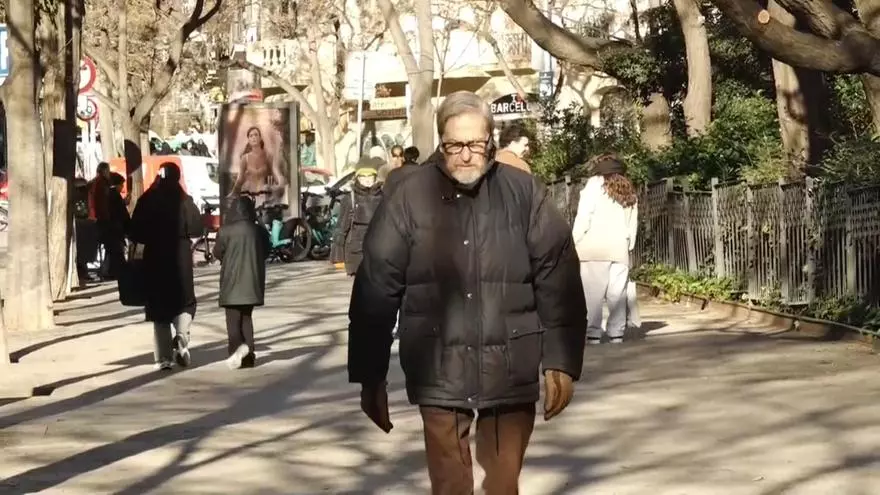 Frío soleado para volver a la "normalidad" en Barcelona tras las fiestas navideñas