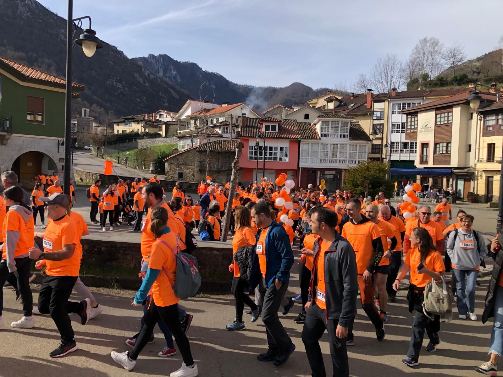 Las carreras contra el cáncer infantil reúnen a cientos de personas en las Cuencas