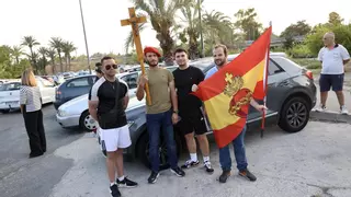 Peculiar manifestación contra los gorrillas en Murcia