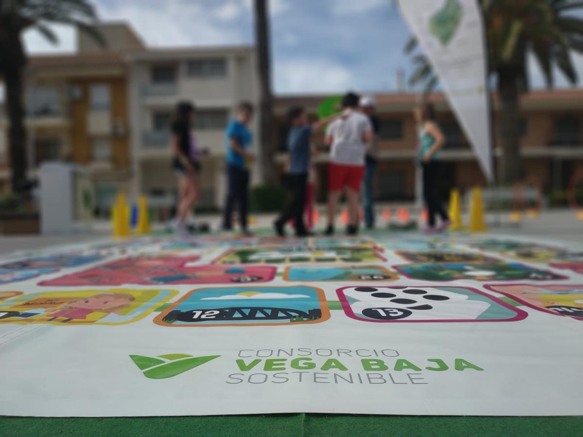 El juego de la oca de los residuos es un recurso educativo dinamizador que se emplea en las dinámicas infantiles.