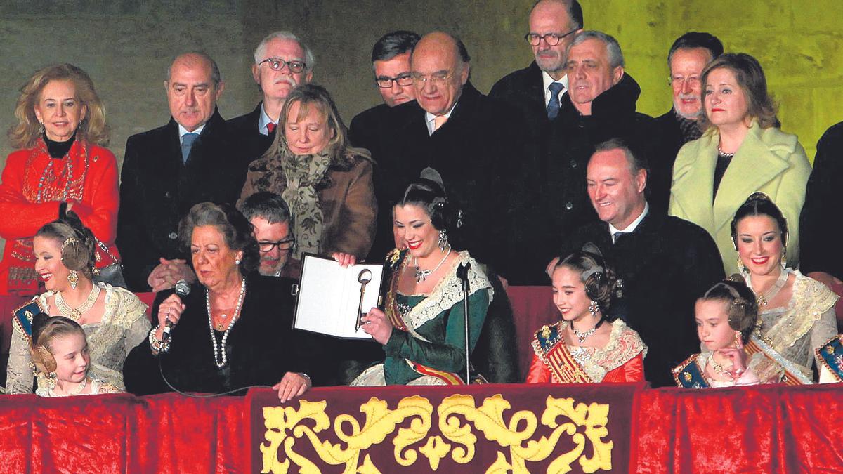 El 'caloret faller' de Rita Barberá en la Crida cumple diez años