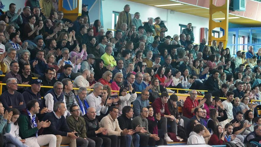 Imagen de la grada en el día de la cantera del CB Zamora Enamora esta temporada