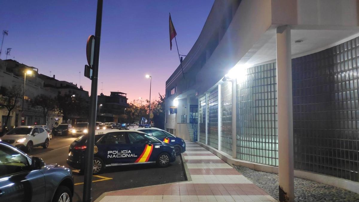 El investigado acudió el lunes a la Comisaría de Marbella, donde fue detenido.