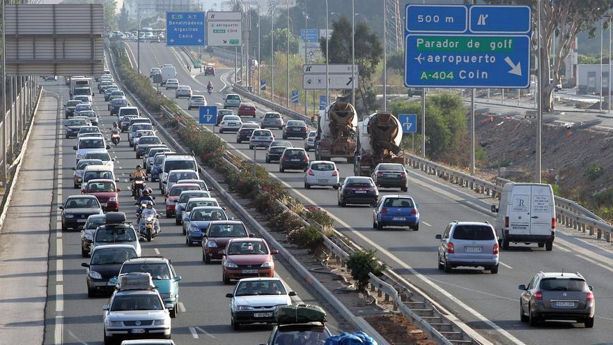 La Guardia Civil avisa de la multa que tendrás que pagar si te &#039;caza&#039; haciendo esto en la carretera: &quot;Evita accidentes...&quot;