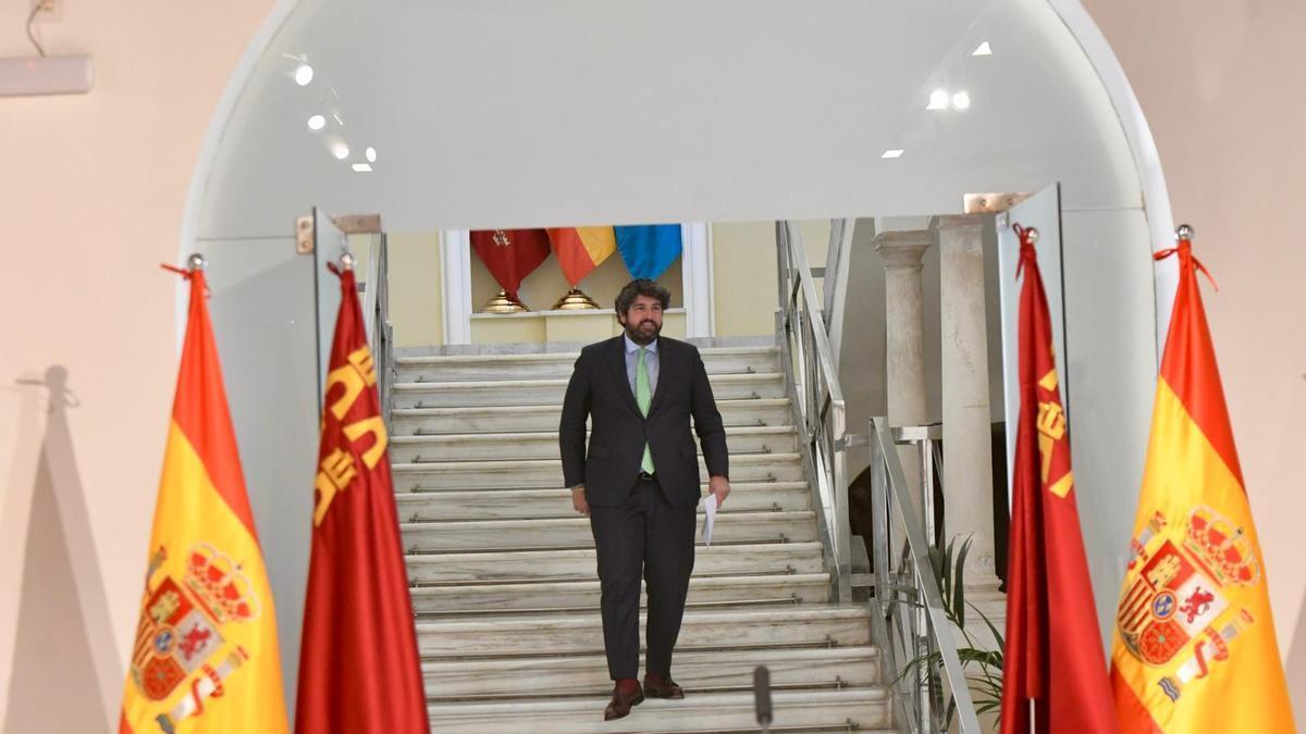 El presidente regional, Fernando López Miras, ha comparecido ante los medios para dar cuenta de la remodelación del Gobierno autonómico.
