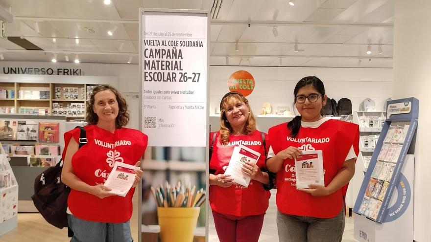 Cáritas pide colaboración en A Coruña para la vuelta al cole: "Este año nos hacen falta muchas mochilas y estuches"