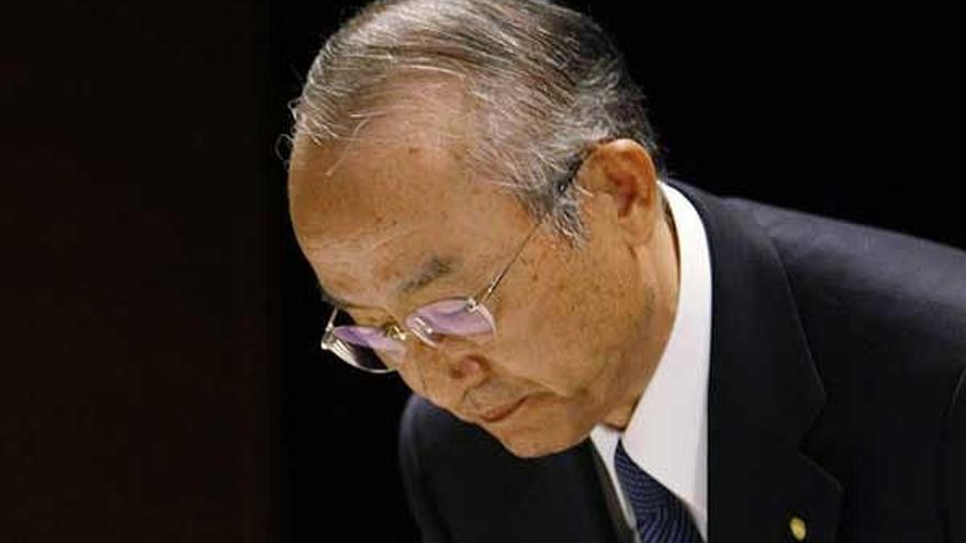 El presidente de Toyota, Katsuaki Watanabe, ayer en Nagoya