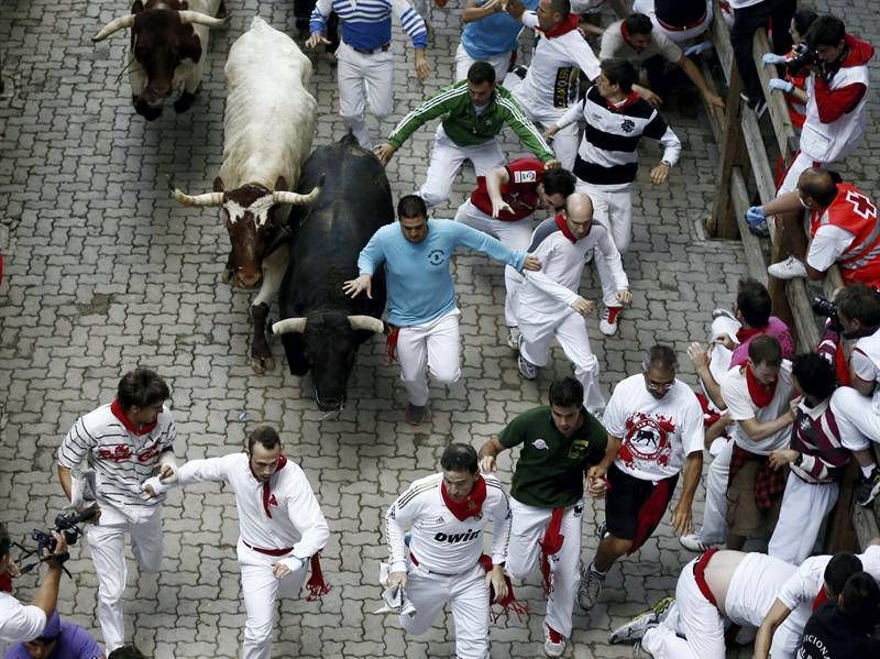 Fotogalería: 6º encierro de los Sanfermines 2013