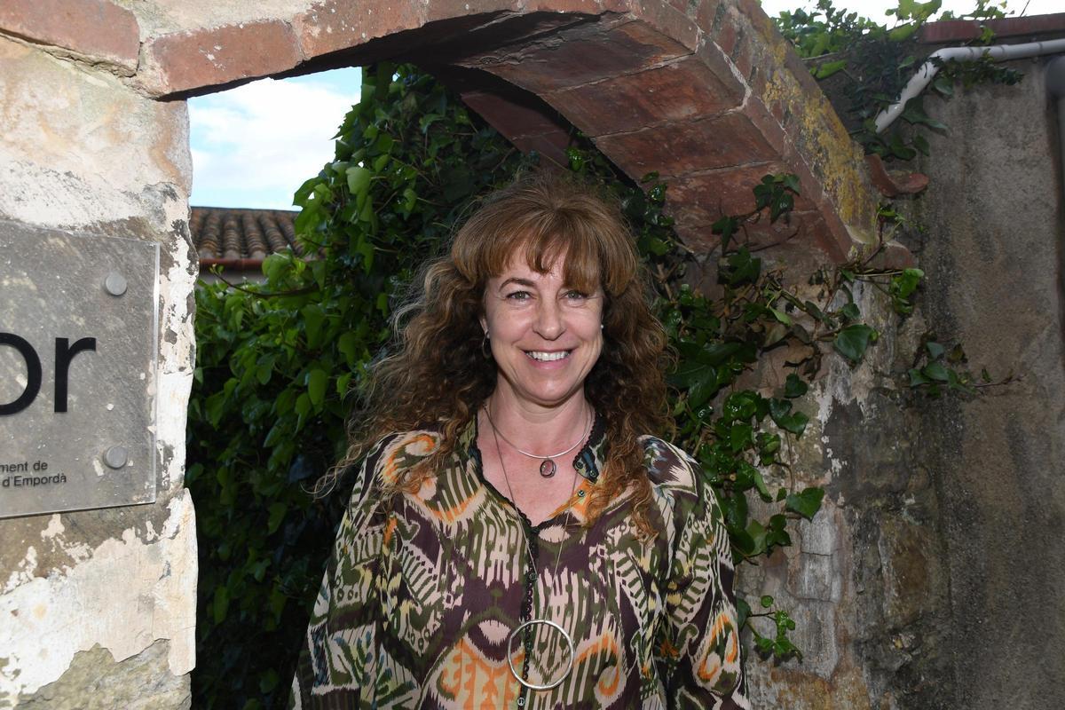 L'escriptora i mestra Rosa Maria Moret, autora de 'La Modesta'