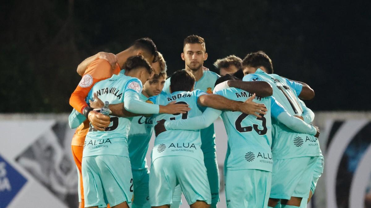 Los jugadores del Mallorca celebran un gol