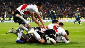 Los jugadores del River Plate celebrando un gol.