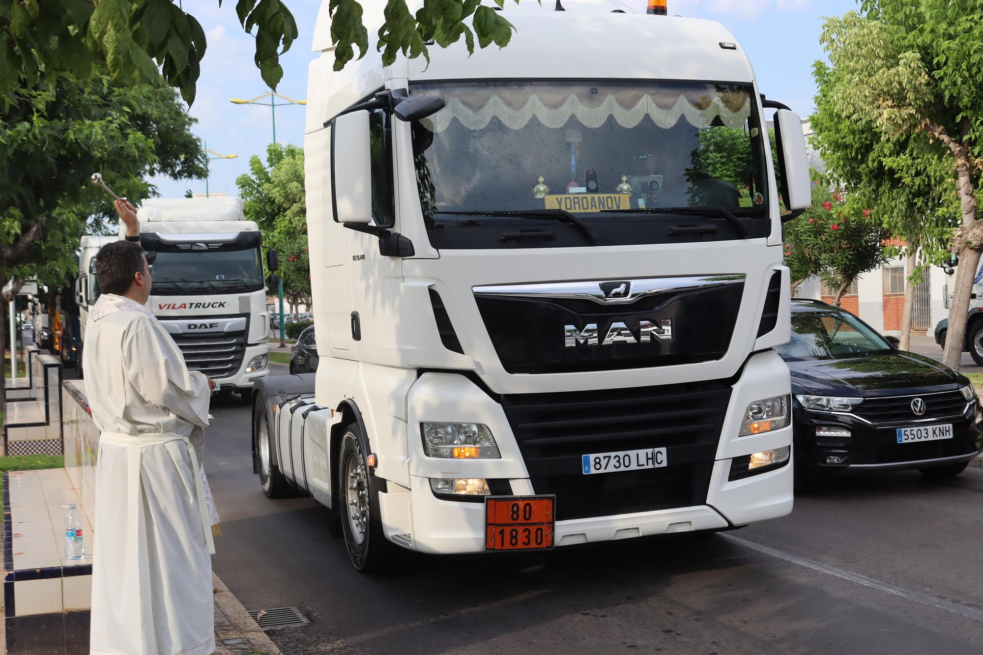Vila-real celebra la festa de Sant Cristòfol amb la benedicció i desfilada de camions