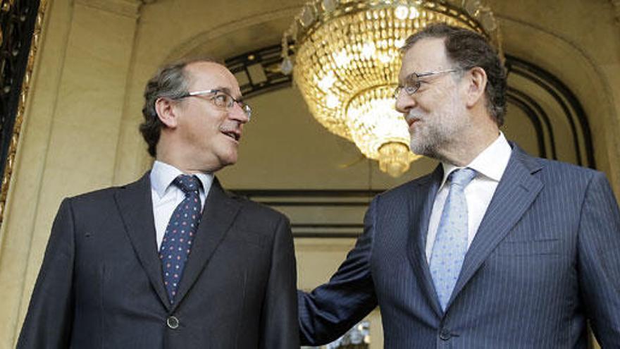 Alfonso Alonso y Mariano Rajoy, en una imagen de archivo.