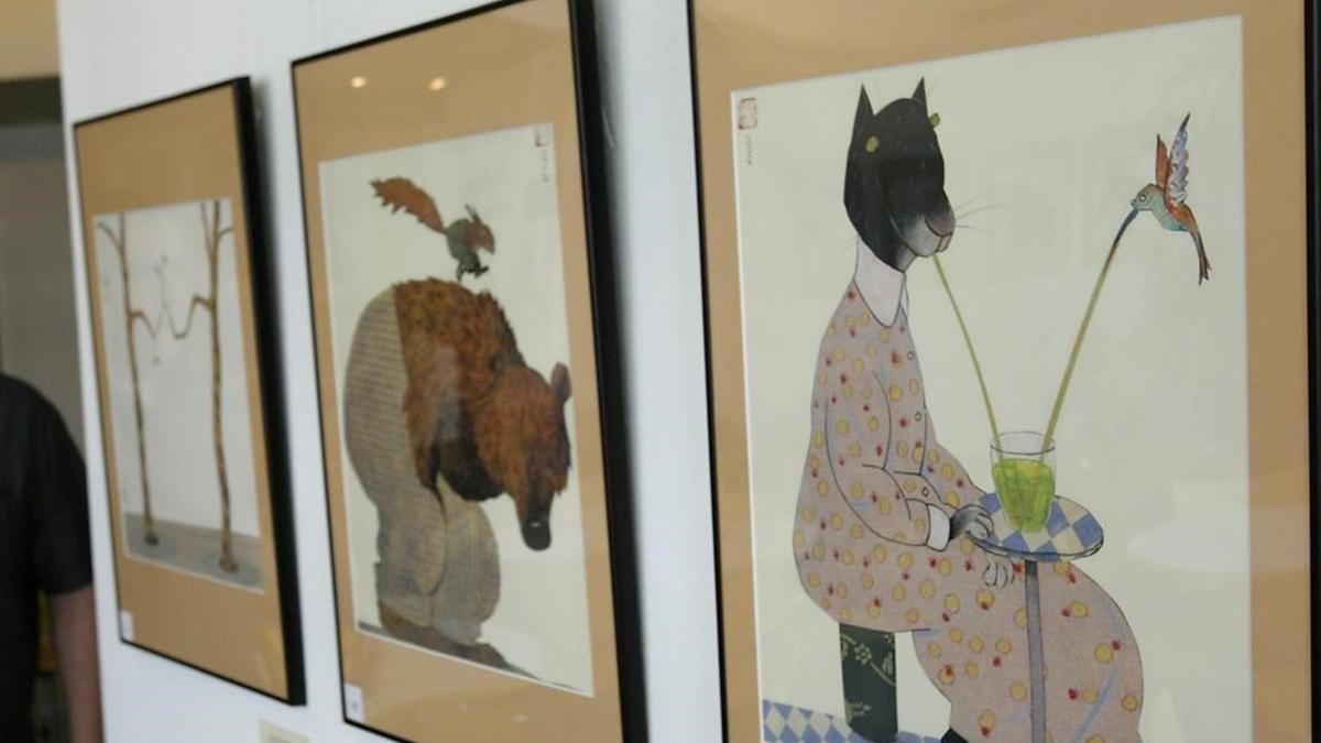 Ilustraciones de Wolf Erlbruch, en una exposición sobre libro infantil, en Barcelona.