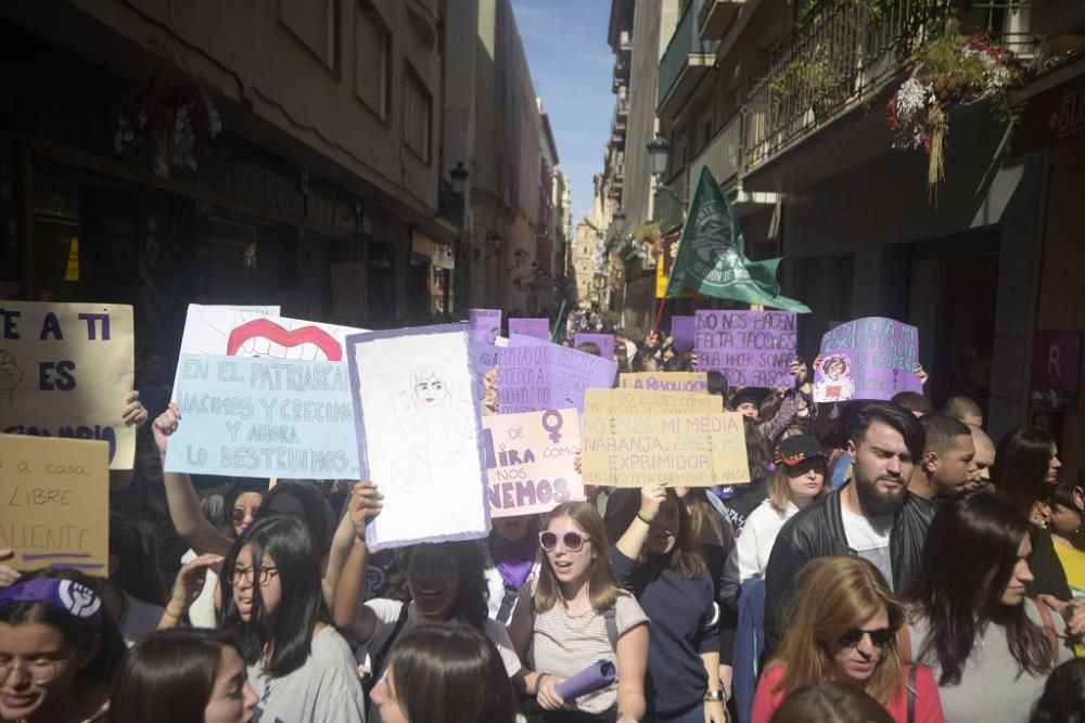 La feministas calientan motores antes de la manifestación del 8-M en Murcia