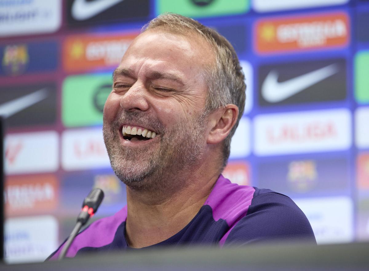 Hansi Flick, feliz entrenador del Futbol Club Barcelona