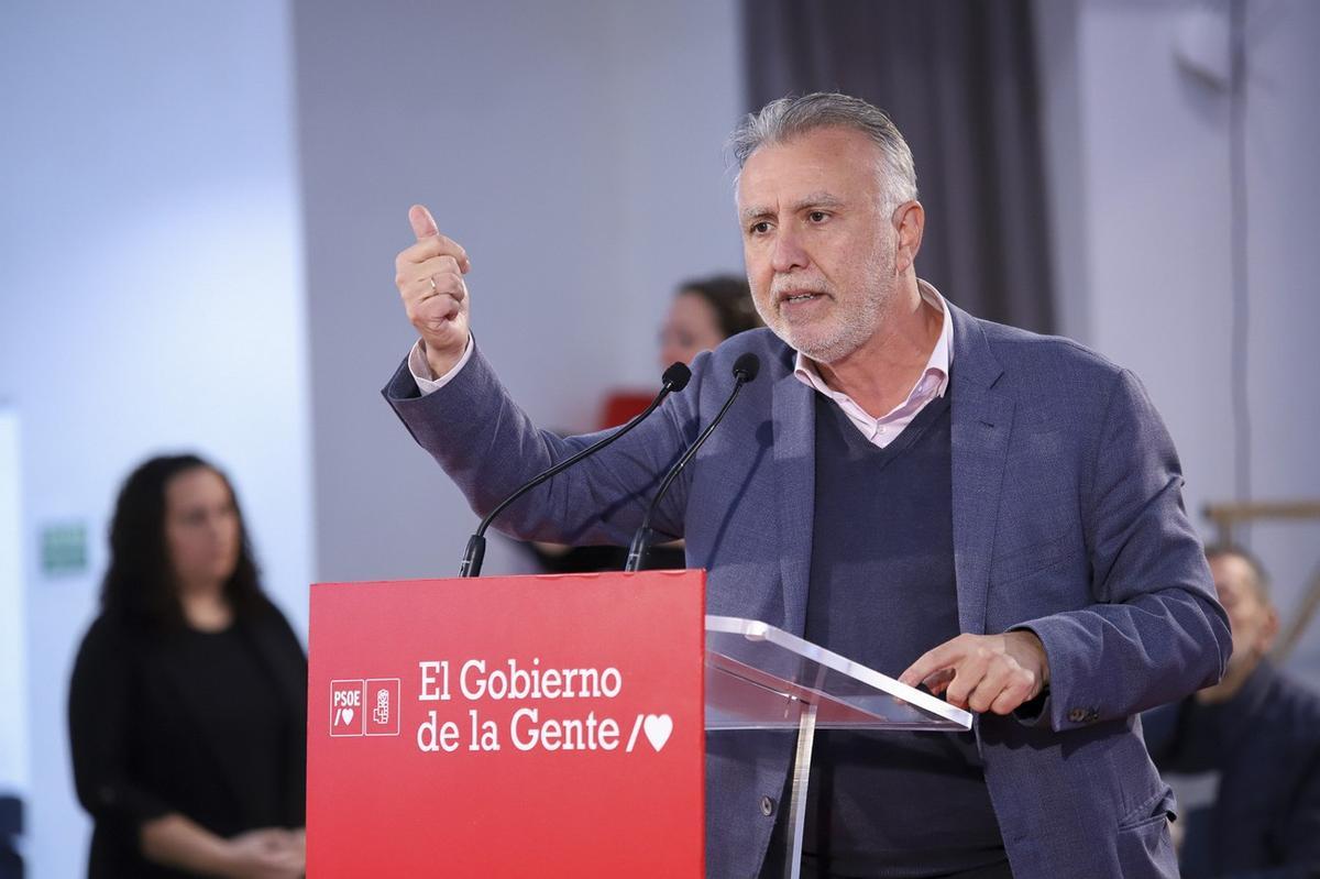 Imagen del acto organizado por el PSOE este sábado en La Palma, que contó con la presencia del presidente de Canarias, Ángel Víctor Torres.