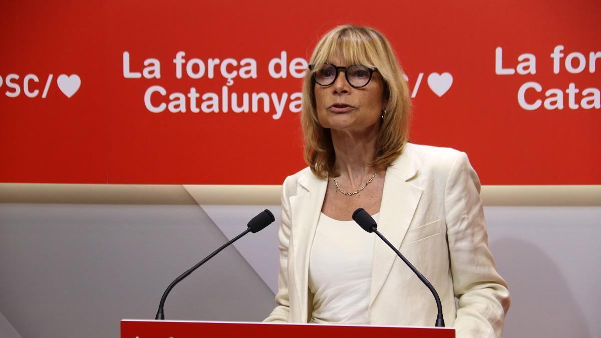 La portavoz del PSC, Lluïsa Moret, este lunes en rueda de prensa