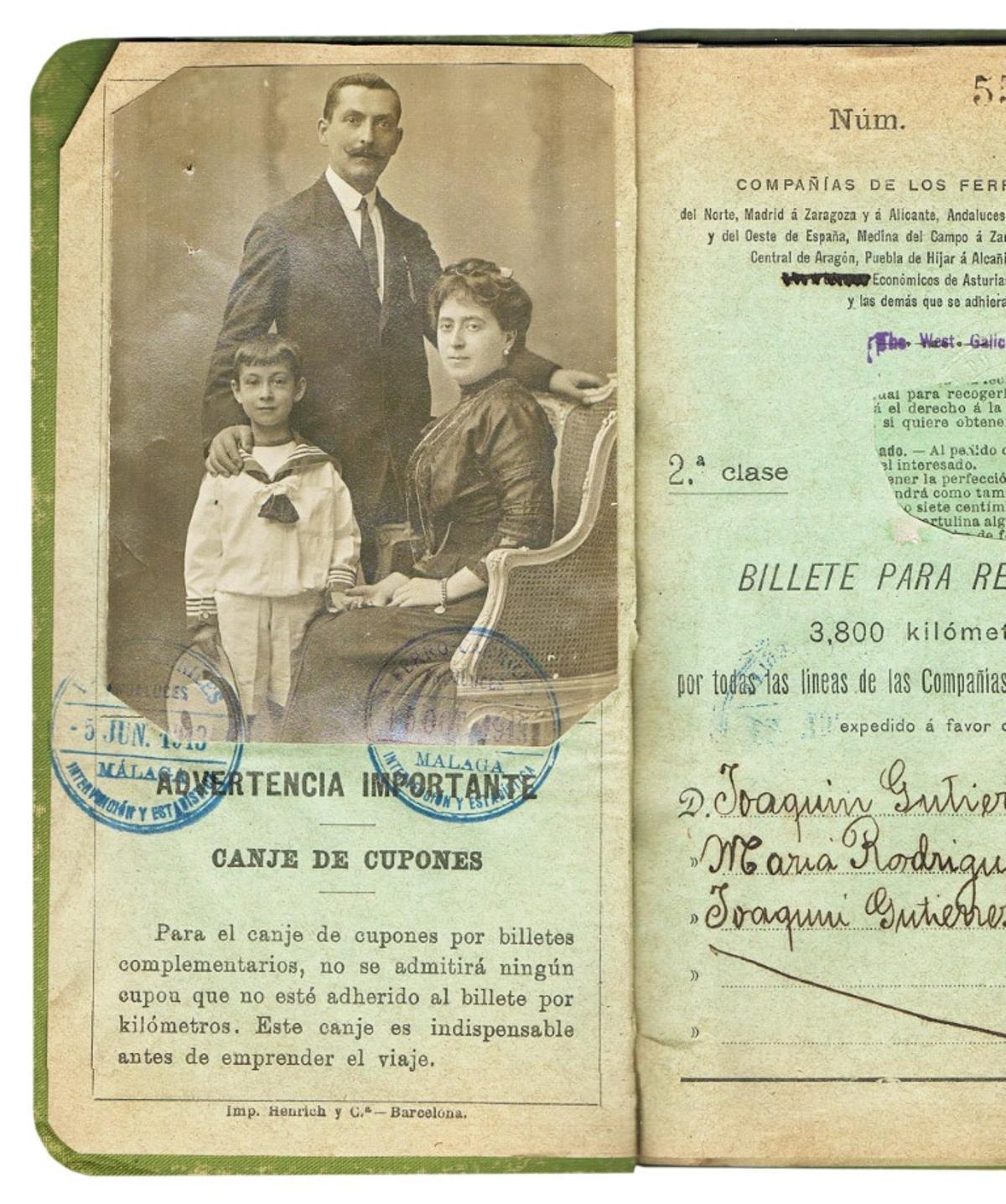 Cartilla de Ferrocarriles del litógrafo malagueño Joaquín Gutiérrez y su familia, en 1913.