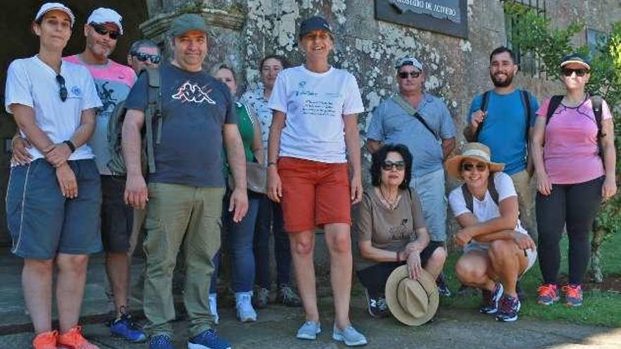 Caminatas a la sombra de las fragas de Catasós, a la vera del Ulla y entre alvarizas