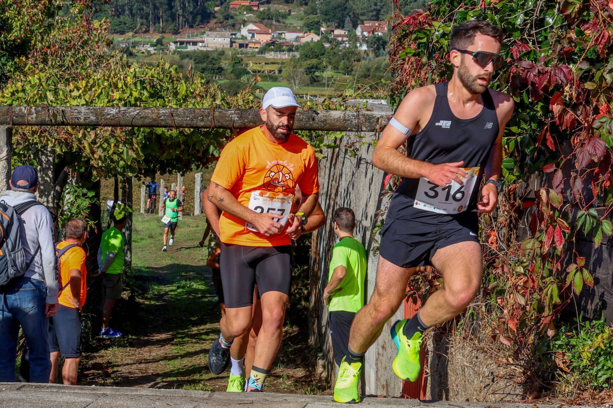 Andaina y carrera solidaria por niños como Leo Diz