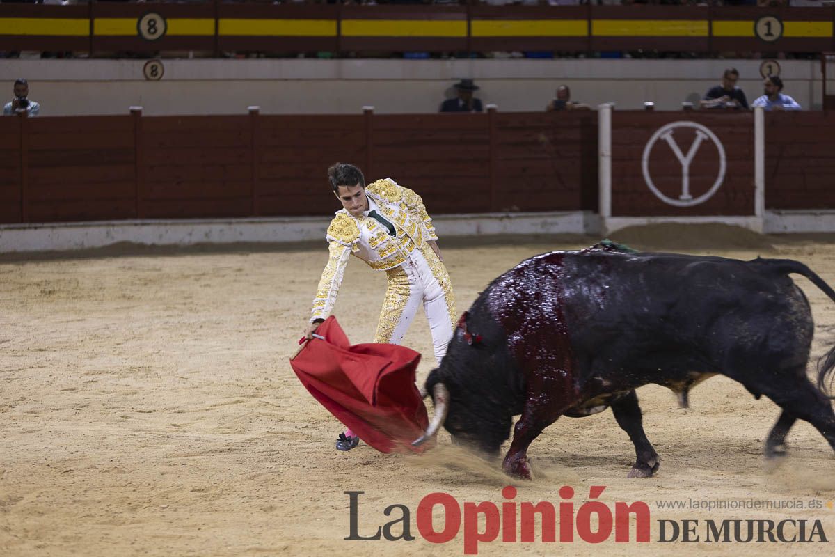 Tarde histórica en Abarán con la alternativa de José María Trigueros y el indulto de Tomás Rufo, junto a Castella salieron a hombros