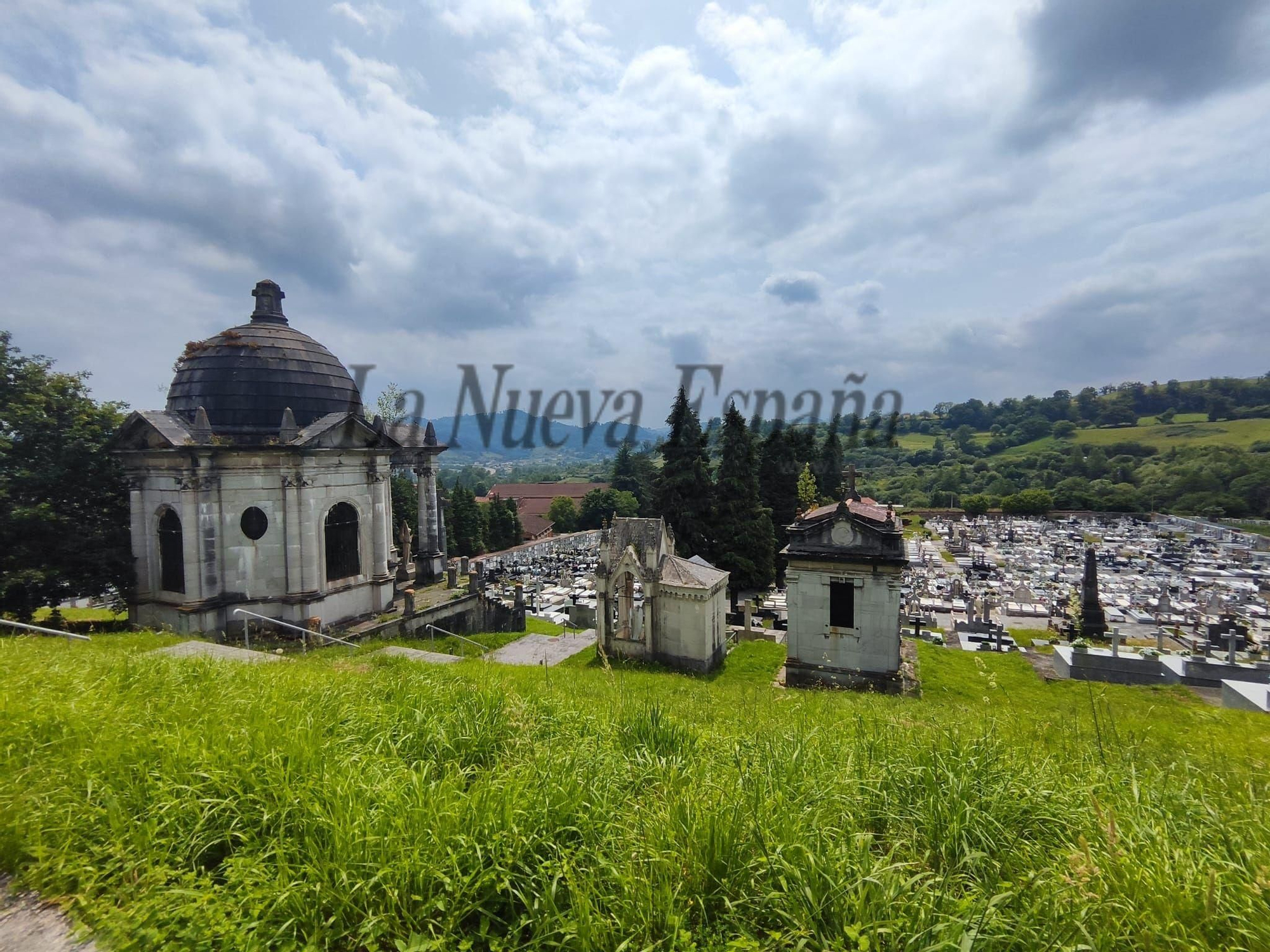 El camposanto de Grado, en imágenes
