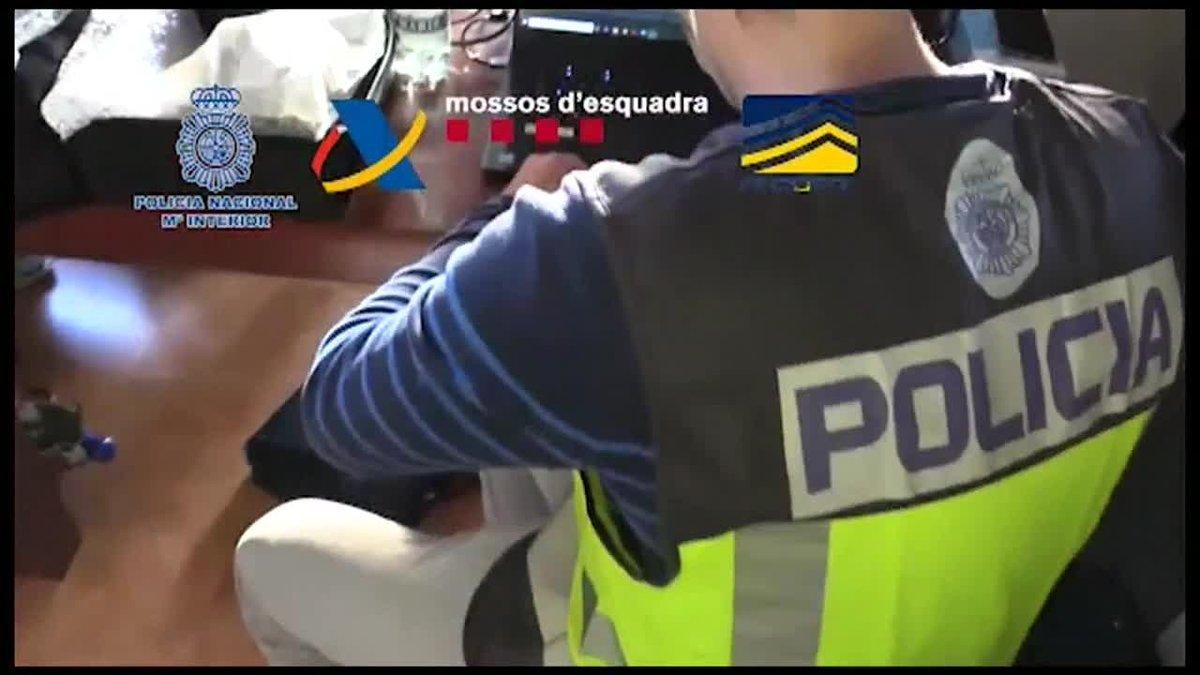 detenidas 7 personas de un grupo dedicado a contrabando de armas y explosivos