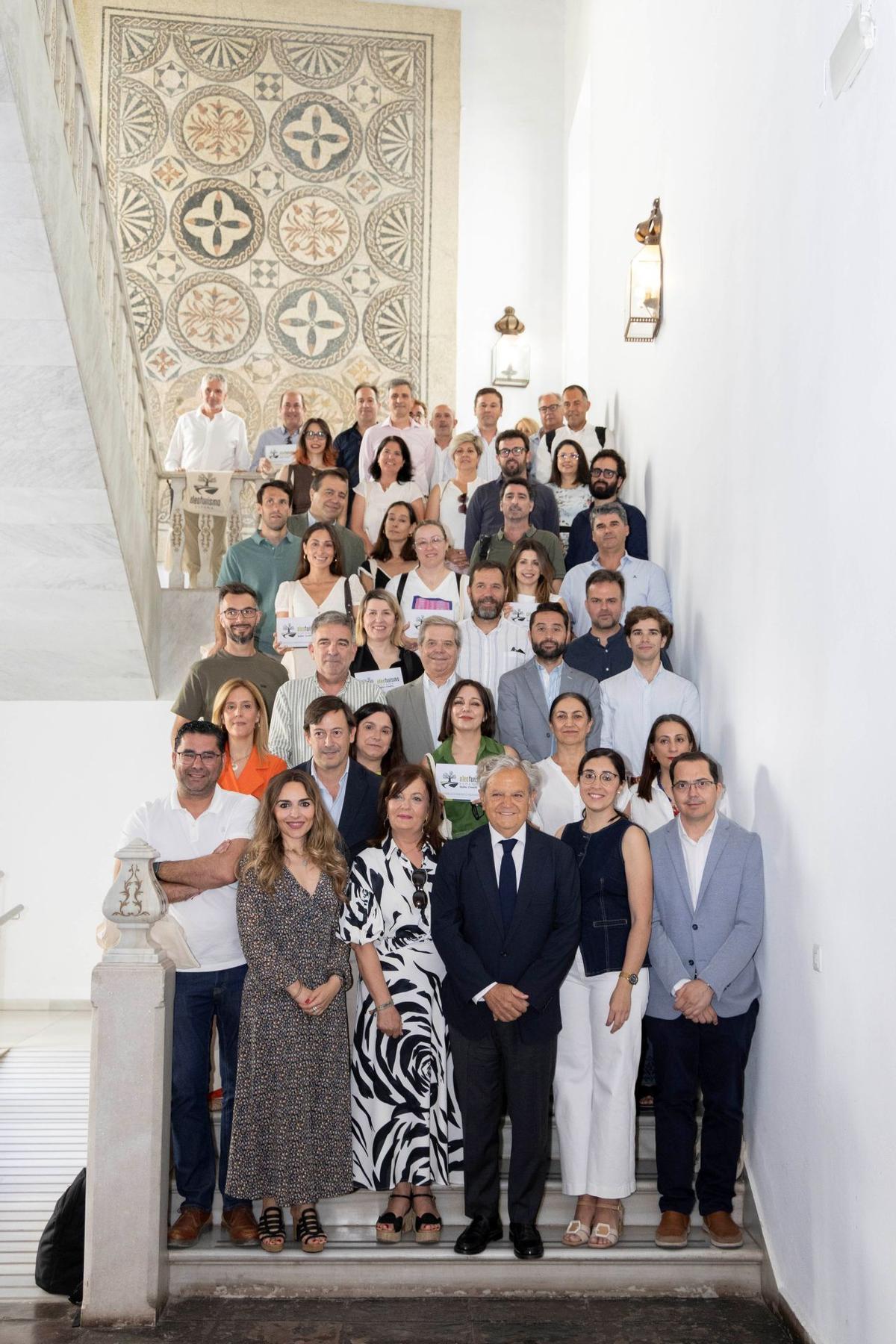 Representantes de la Diputación de Córdoba y de las empresas que han recibido el reconocimiento.