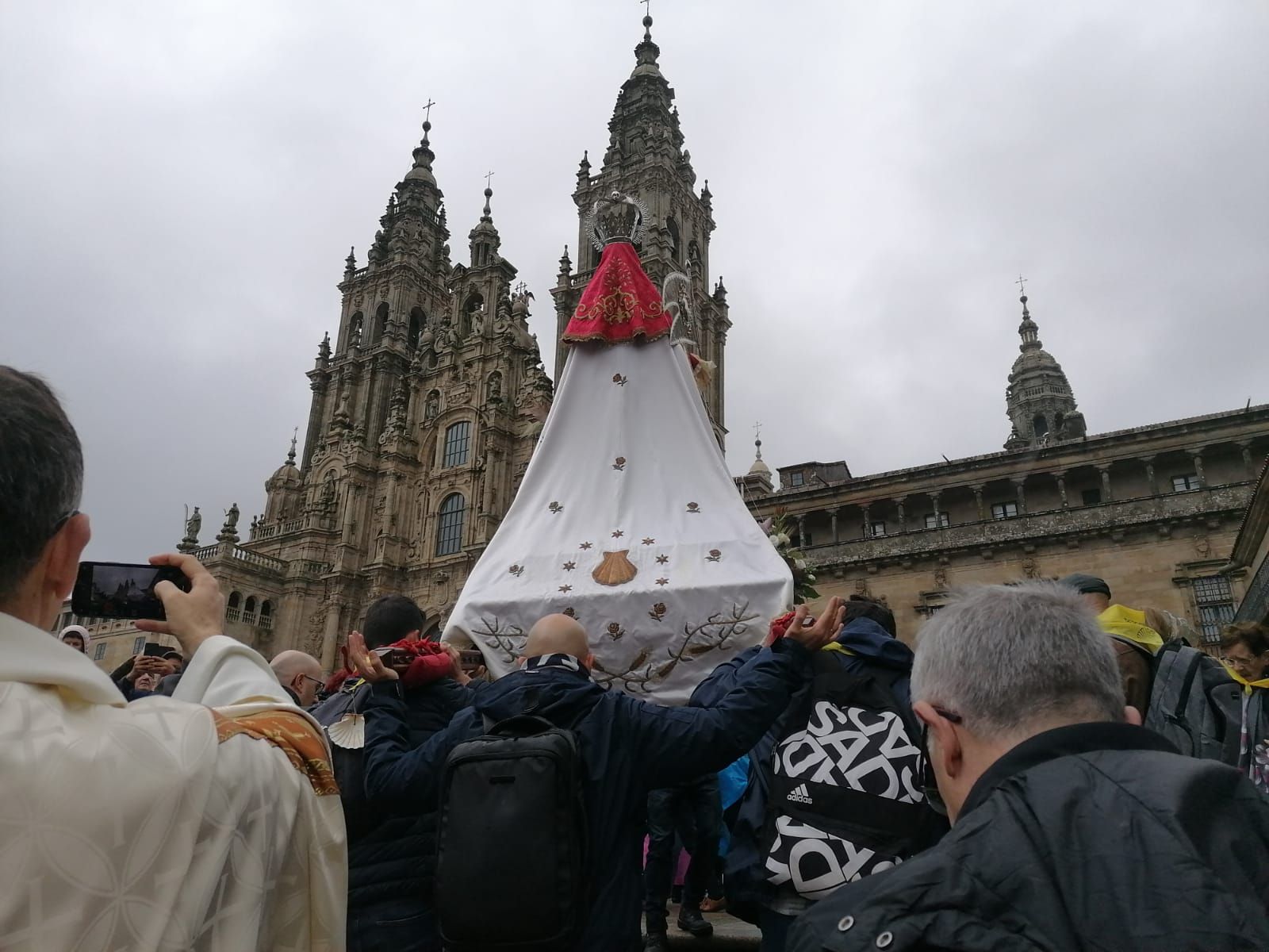 Los zamoranos arropan a la Virgen de la Concha en su peregrinación a Santiago