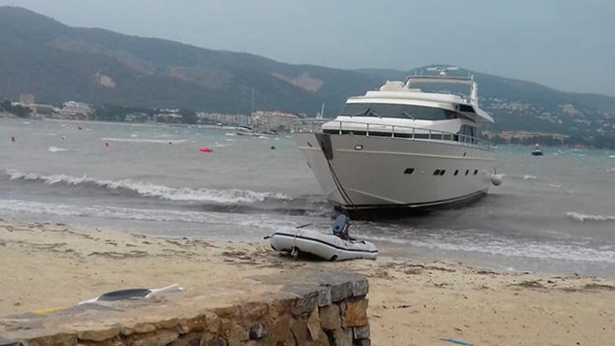 Cuatro embarcaciones a la deriva en Calvià por el temporal