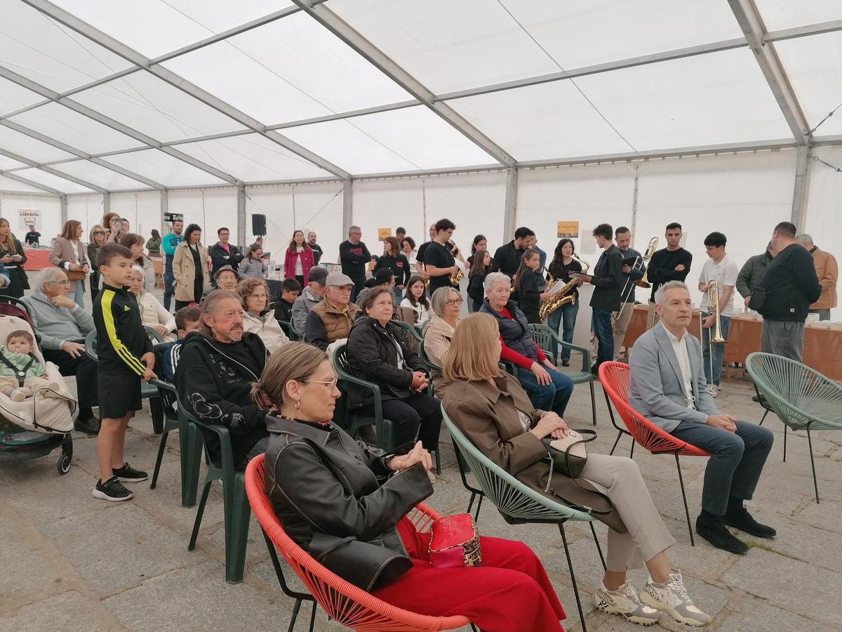GALERÍA | La Feria del Libro de Toro, una cita con la cultura