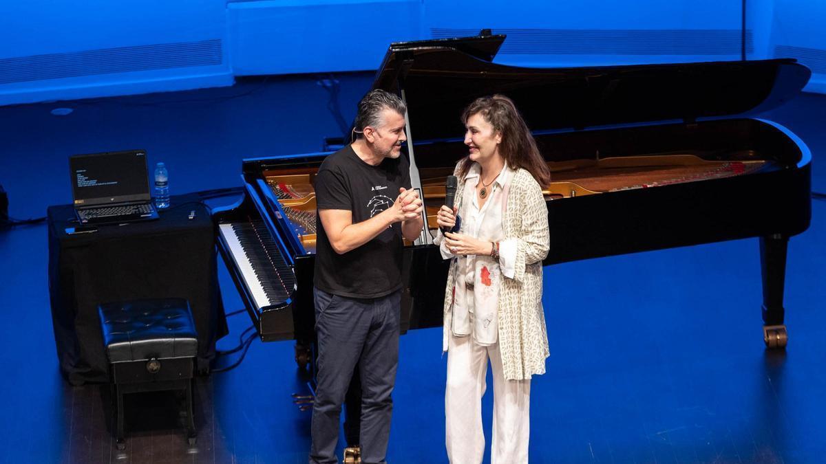 Ramón Gener y María José Montiel en la Sala de Cámara.