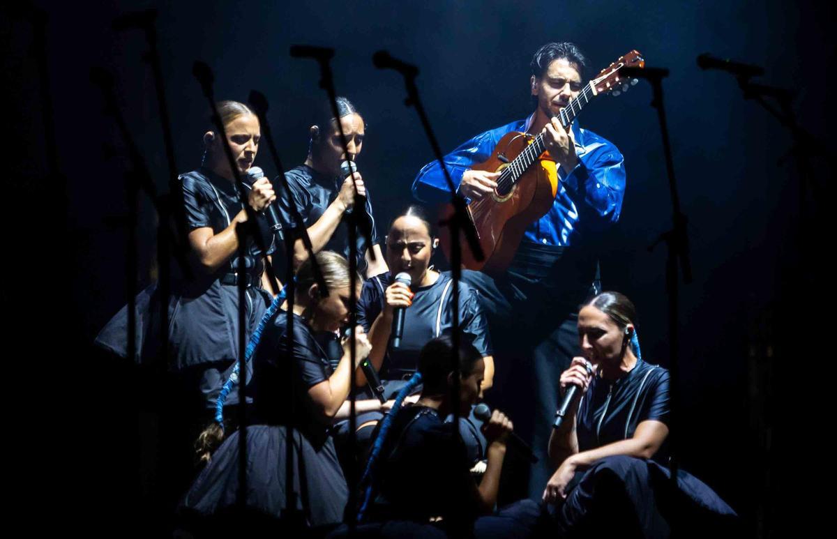 El talento de Yerai Cortés enamora al público en el Muelle 12 de Alicante