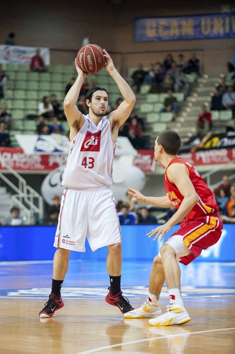 Fotogalería del CAI contra el UCAM