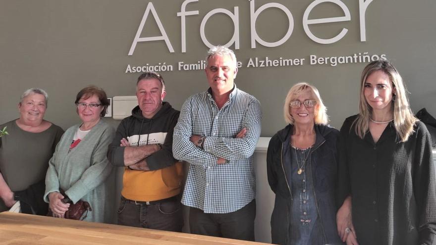 María Díaz, pola esquerda, Begoña Fernández, Manuel Remuiñán, Jesús Villar, María Vilariño e Mar Barca, directivos de Afaber