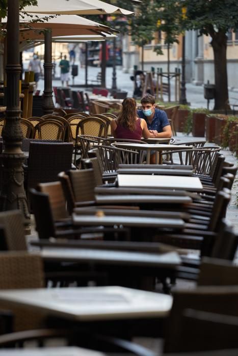 Arrenquen les restriccions per frenar la propagació del coronavirus a Girona i Salt