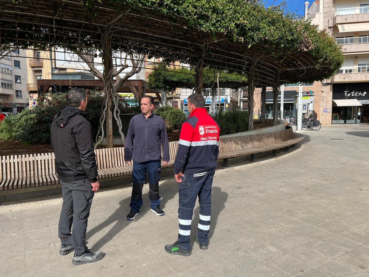 El concejal de Obras y Servicios de Vinaròs, Josué Brito, destacó la importancia de la intervención prevista en la plaza de La Mera.