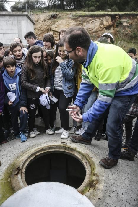 Escolares del IES Monte Naranco visitan la estación depuradora de aguas residuales de Malpica