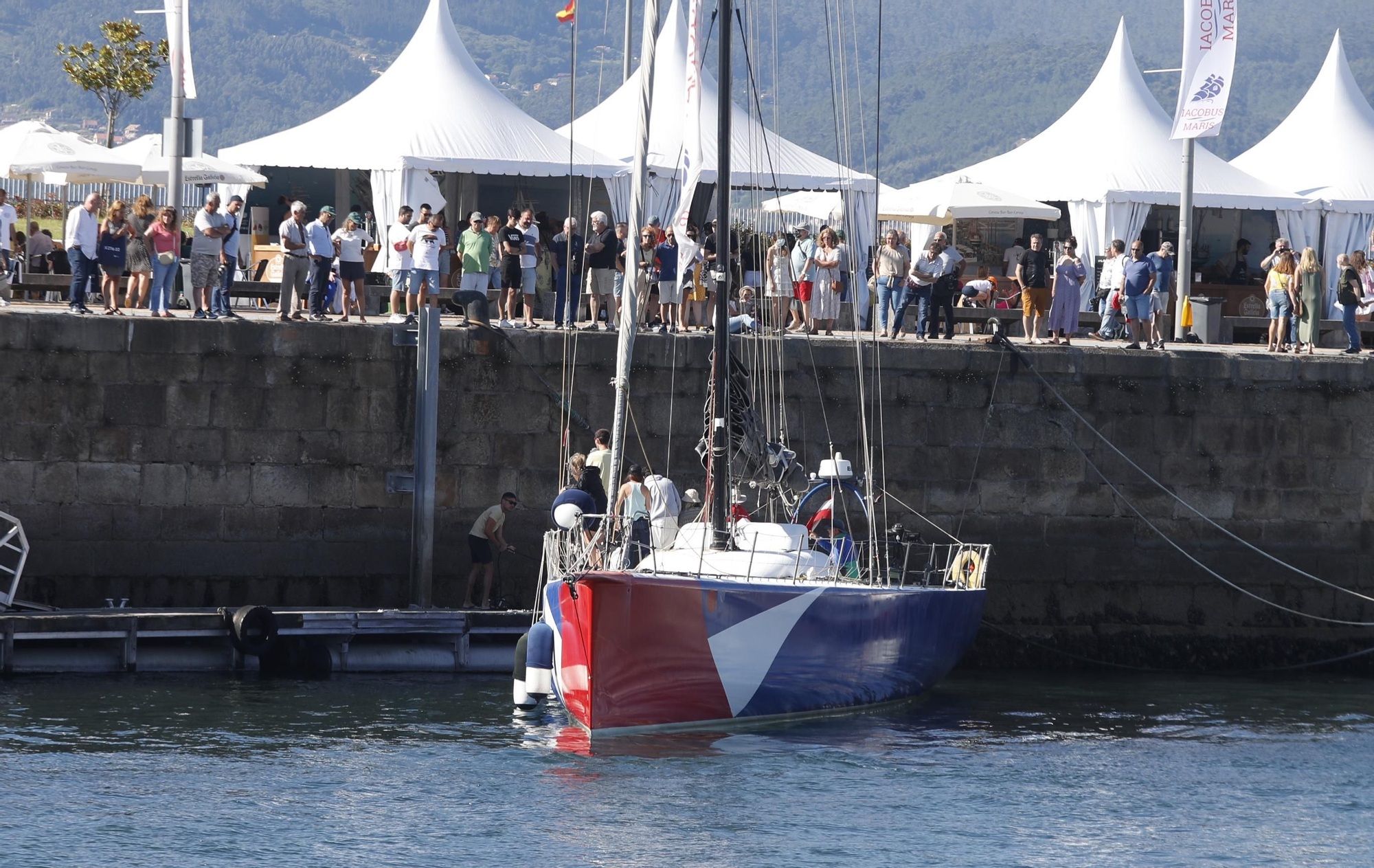 La Iacobus Maris arriba en Vigo