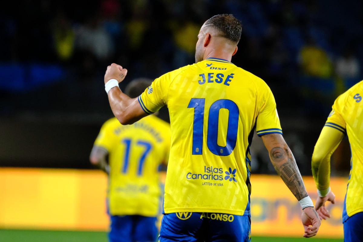 Jesé Rodríguez festeja un de sus tantos a la Cultural.