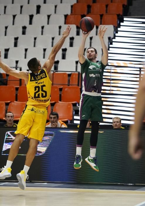 Partido entre el Iberostar y el Unicaja en la fase final de la Liga ACB.