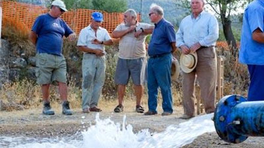 Apertura de un pozo en la Font de la Figuera.