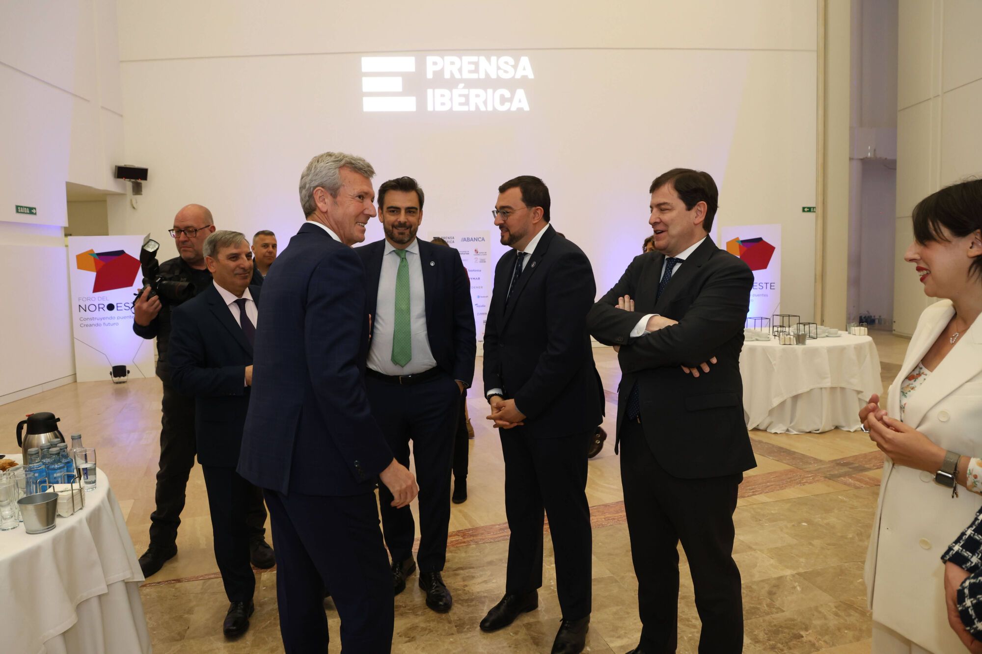 Los presidentes autonómicos de Galicia, Asturias y Castilla y León se suman al Foro del Noroeste para participar en una mesa redonda.