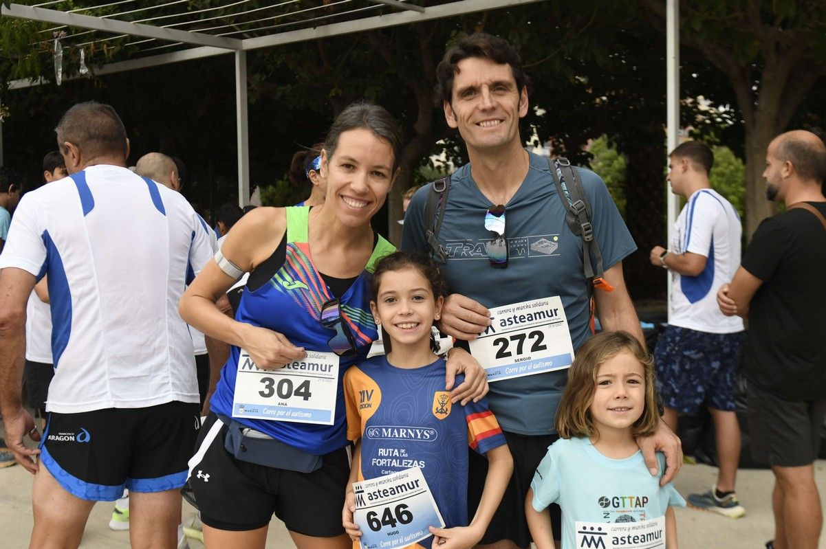La carrera y marcha Solidaria Asteamur, en imágenes