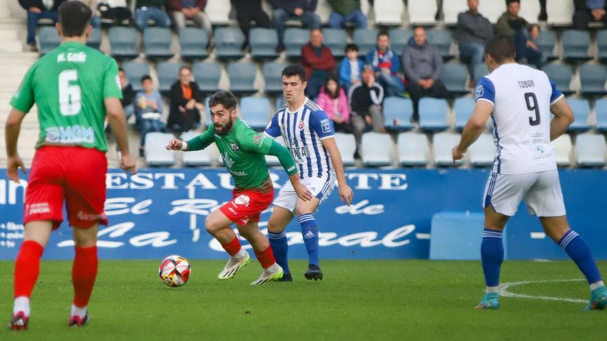 El Zamora CF regresa de Torrelavega sin puntos ni liderato