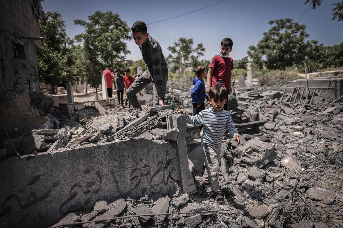 Israel responde a Yihad Islámica matando a otro cabecilla suyo. La aviación israelí ha bombardeado Rafah y las sirenas han sonado en el centro y sur de Israel Desde el martes han muerto ya 33 personas en Gaza, entre ellos al menos 15 civiles