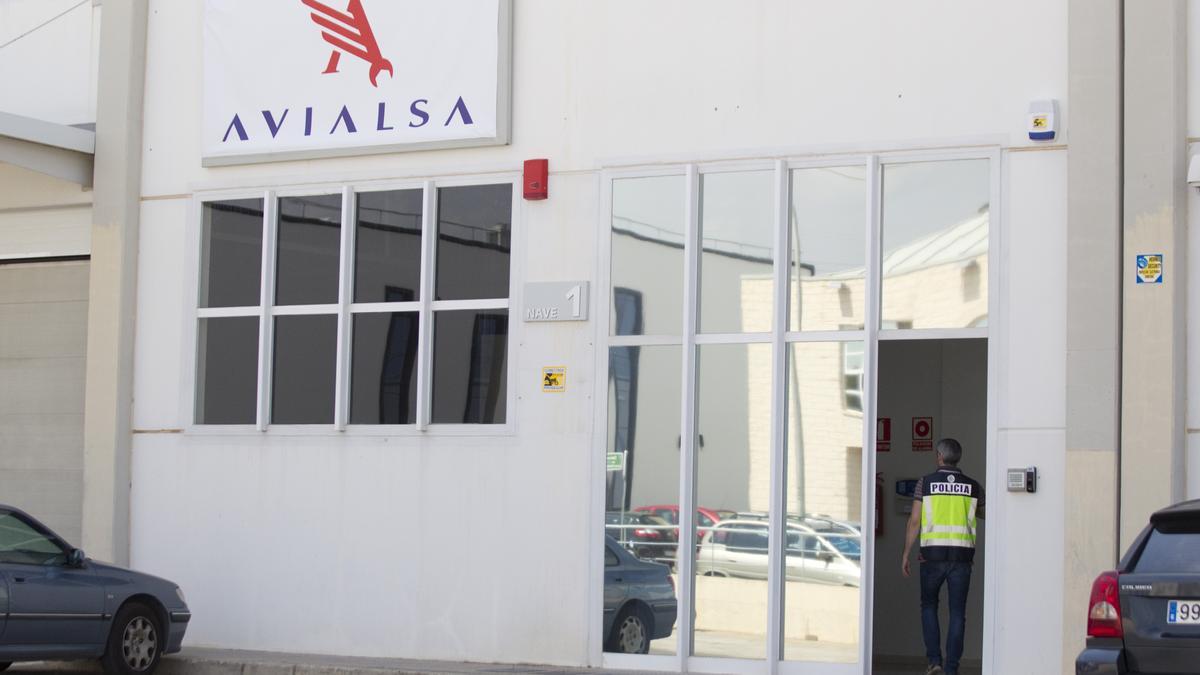 Sede de la empresa Avialsa en Paterna, el día que fue registrada por la UDEF, en el marco de la operación Hispaniolus (castellano, en latín).